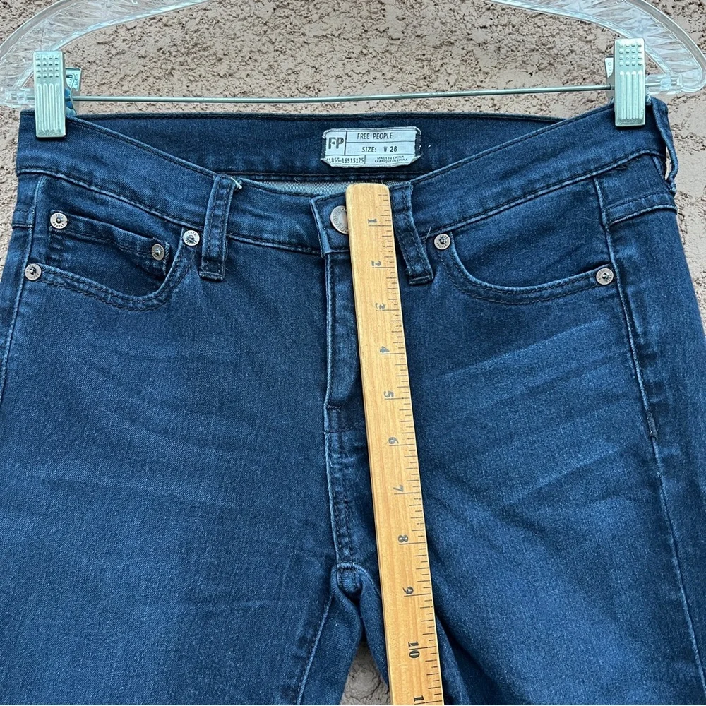 Free People Flare Jeans‎ Womens Size 26 Blue Boho Y2K Stretch Demin